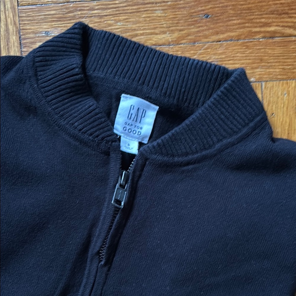 GAP Men's Black Sweater